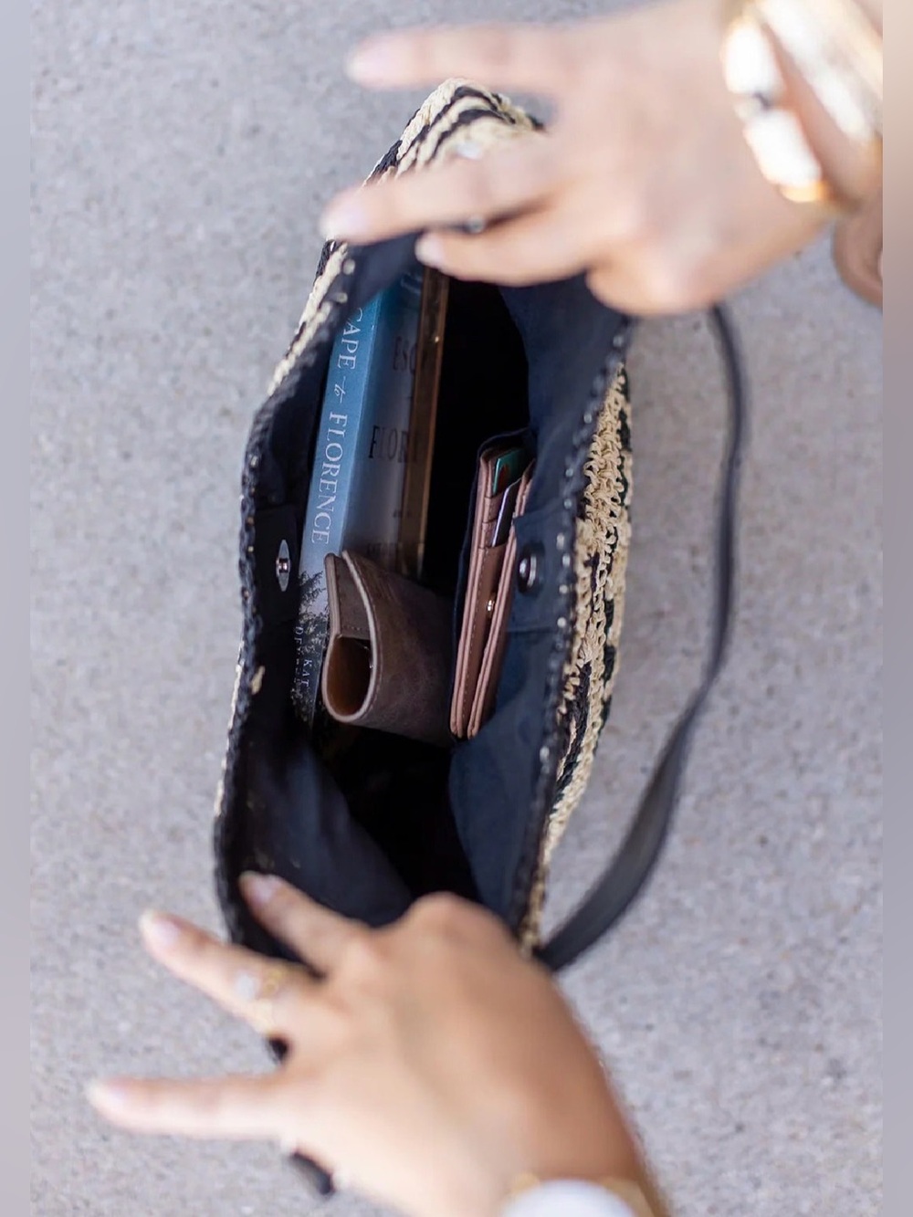 Soft Slouch Bag - Cream and Black - Picture 5 of 5